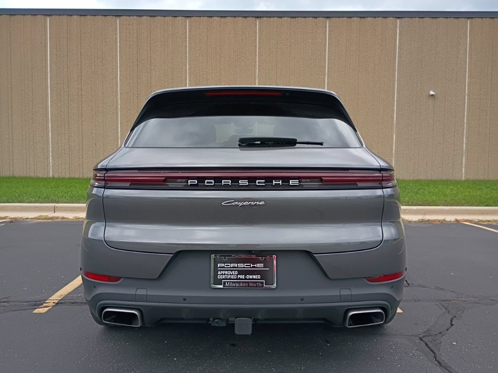 Certified 2024 Porsche Cayenne AWD/4WD image 11