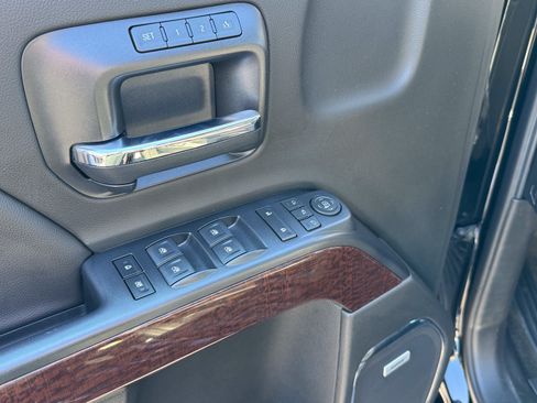 Used 2018 GMC Sierra 1500 SLT AWD/4WD image 11