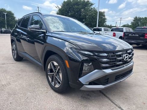 Used 2025 Hyundai Tucson SEL FWD image 3