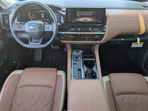 New 2026 Nissan Pathfinder Platinum image 8