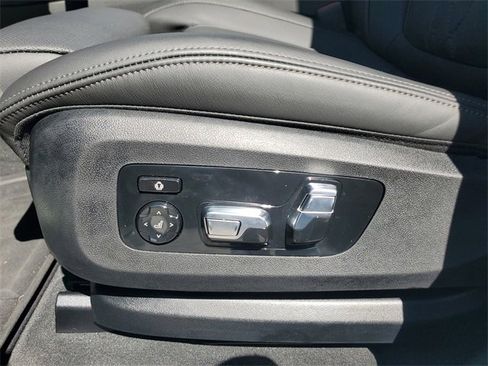 Used 2025 BMW X5 M60i image 21