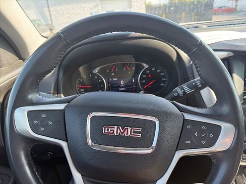 Used 2019 GMC Terrain SLE w/ Driver Convenience Package AWD/4WD image 17