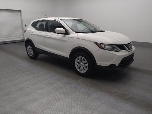 Used 2019 Nissan Rogue Sport S image 11