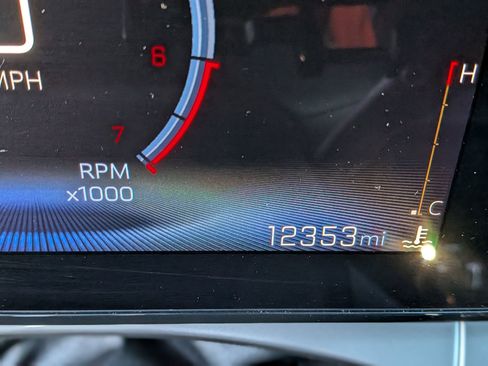 Used 2025 Chevrolet Trax LT w/ LT Convenience Package image 25