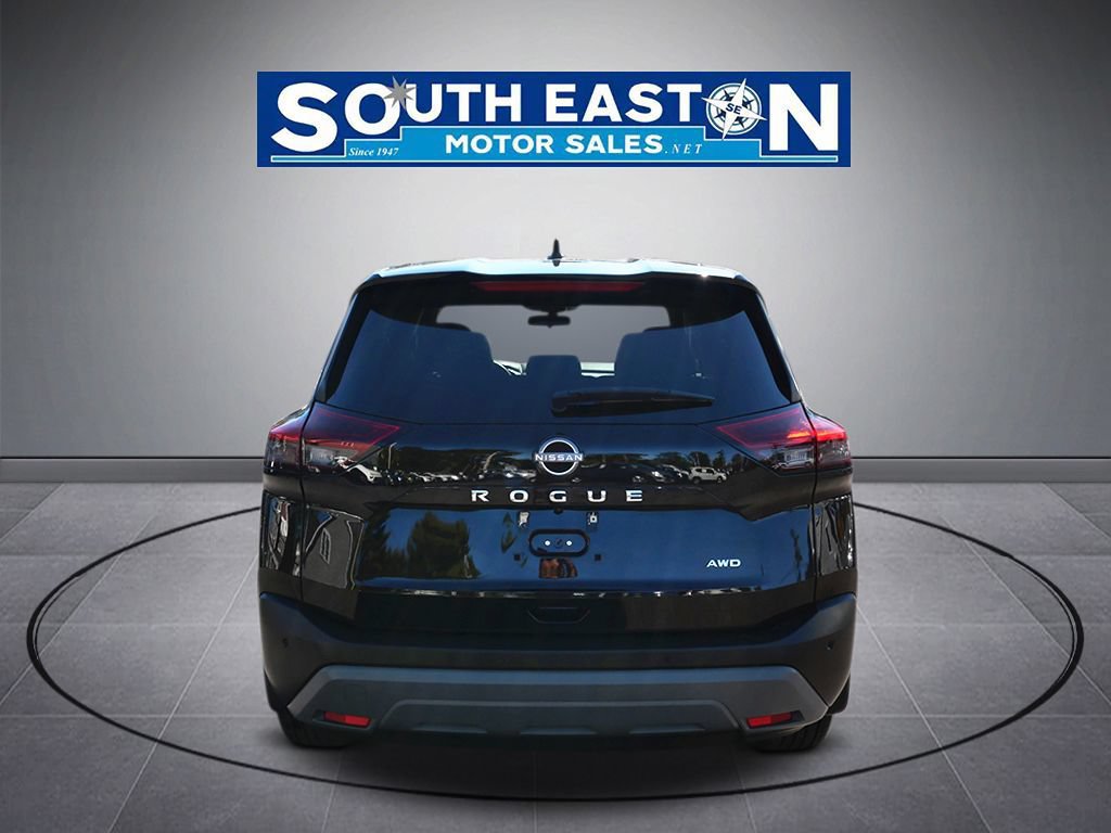 Used 2023 Nissan Rogue S AWD/4WD image 4
