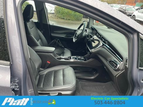 Used 2022 Chevrolet Bolt LT w/ Infotainment Package image 52