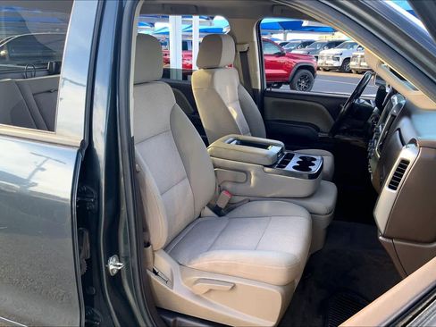 Used 2018 Chevrolet Silverado 1500 LT w/ LT Eassist Package image 8