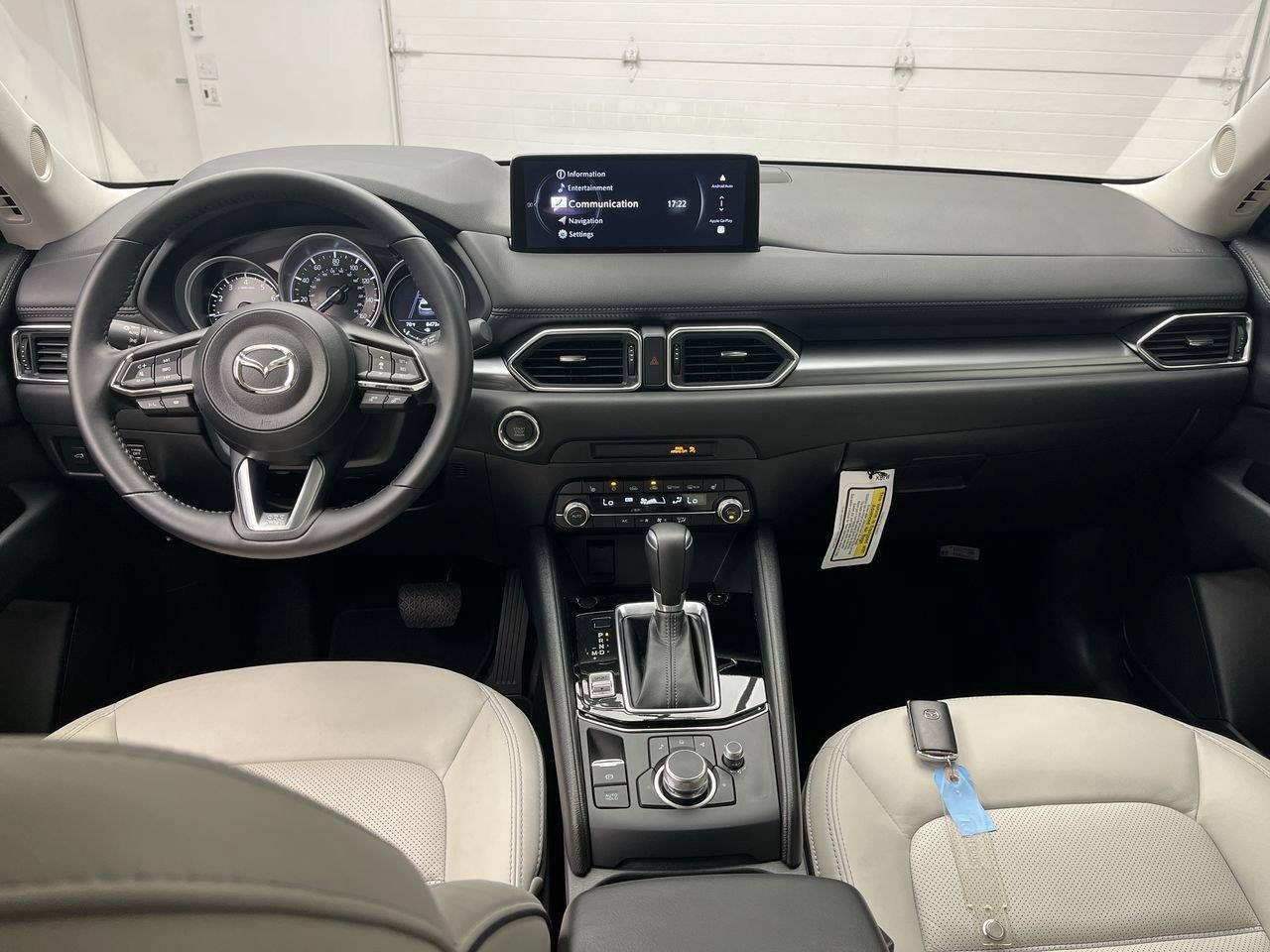 Certified 2025 MAZDA CX-5 AWD 2.5 S w/ Preferred Package image 4