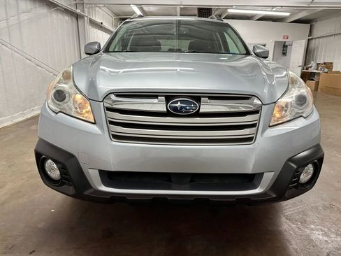 Used 2013 Subaru Outback 2.5i Premium AWD/4WD image 10