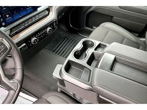 Used 2025 Chevrolet Silverado 2500 LT w/ Convenience Package AWD/4WD image 19