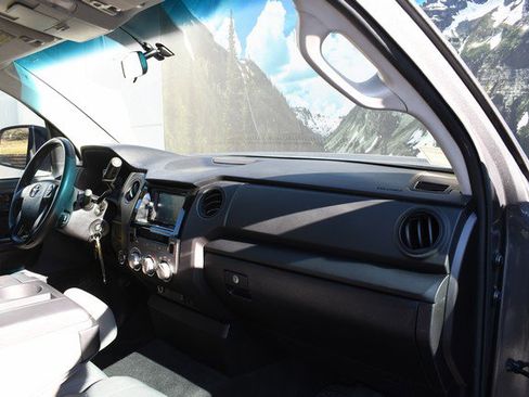 Used 2014 Toyota Tundra SR image 24