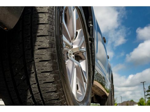 Used 2015 Toyota Highlander XLE AWD/4WD image 9