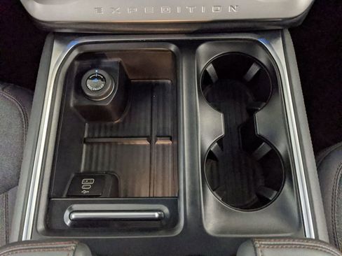 Certified 2025 Ford Expedition Max Active AWD/4WD image 9