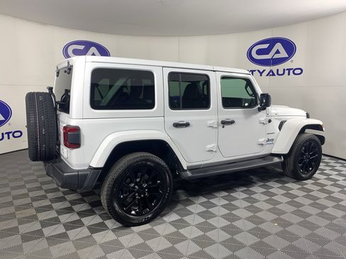 Used 2022 Jeep Wrangler Unlimited Sahara w/ Cold Weather Group image 3