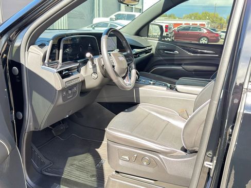 Used 2021 Cadillac Escalade ESV Sport w/ Driver Assist Tech Package image 12