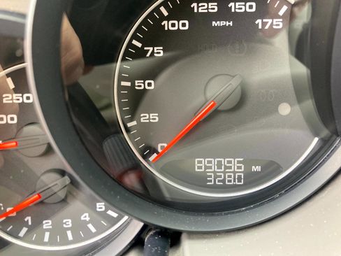 Used 2014 Porsche Cayenne image 37