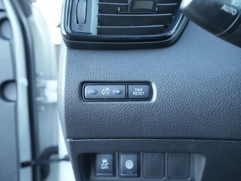 Used 2020 Nissan Rogue Sport SV w/ All-Weather Package image 24