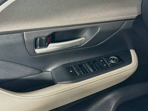Certified 2025 Toyota Grand Highlander FWD image 19