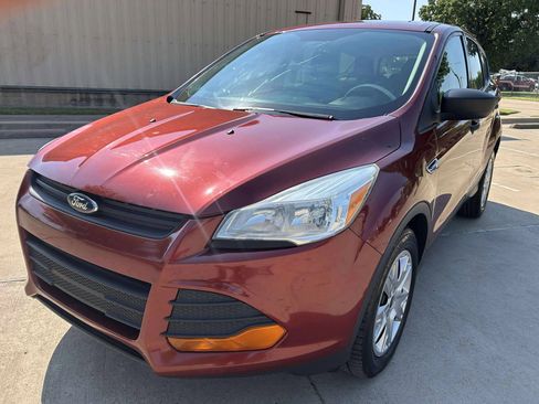 Used 2015 Ford Escape S image 1