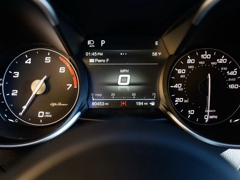 Used 2019 Alfa Romeo Giulia w/ Quick Order Package 22K Sport image 31