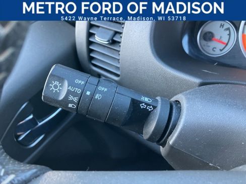 Used 2013 Nissan Frontier PRO-4X image 30