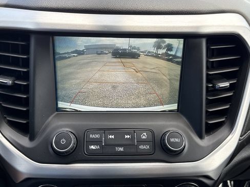 Used 2019 GMC Acadia SLT FWD image 19