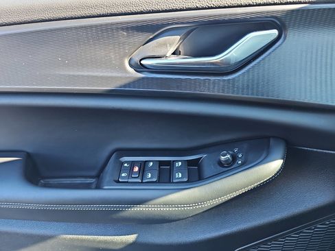 Used 2025 Jeep Grand Cherokee Laredo X w/ Trailer Tow Package image 27