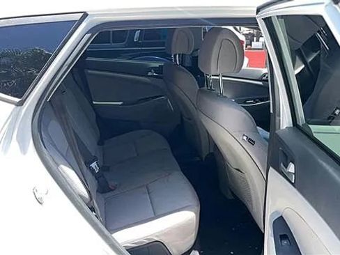 Used 2018 Hyundai Tucson SE FWD image 11