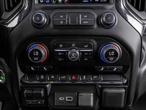 Used 2019 Chevrolet Silverado 1500 RST w/ All-Star Edition image 23