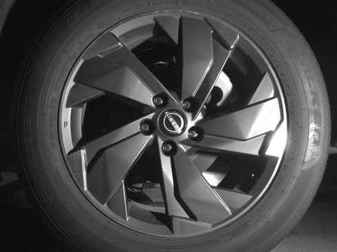 Used 2025 Nissan Rogue SV FWD image 17