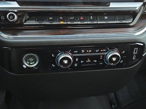 Used 2024 GMC Sierra 1500 SLT image 27