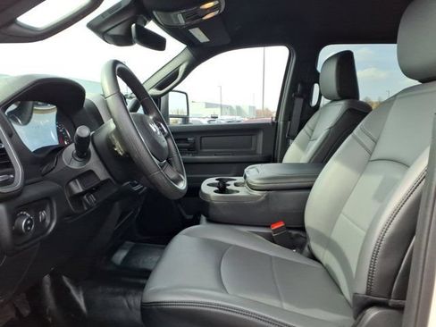 New 2026 RAM 3500 Tradesman AWD/4WD image 14