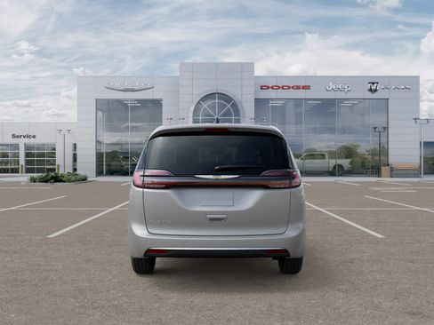 New 2026 Chrysler Pacifica Select FWD image 7