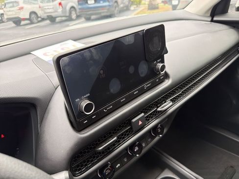 Certified 2025 Honda HR-V LX image 26