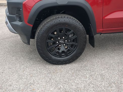 Used 2026 Chevrolet Colorado Trail Boss image 11