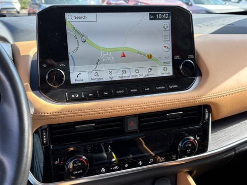 Certified 2023 Nissan Rogue Platinum image 10