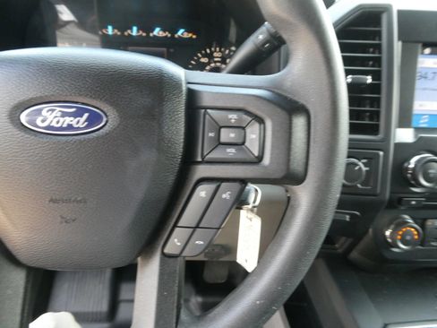 Used 2018 Ford F150 XL w/ Equipment Group 101A Mid RWD image 18