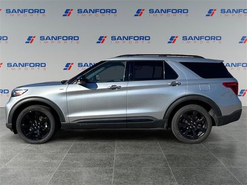 Used 2022 Ford Explorer ST-Line image 2