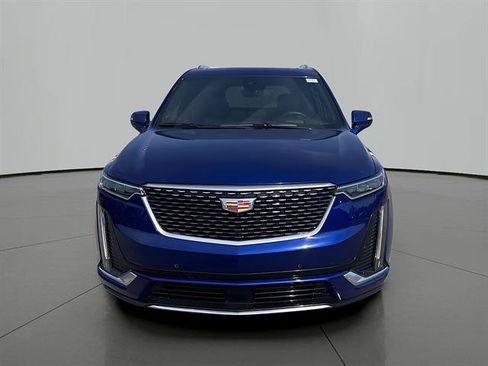 Certified 2025 Cadillac XT6 Premium Luxury w/ Platinum Package AWD/4WD image 8
