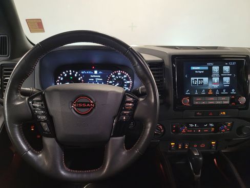 Used 2024 Nissan Frontier PRO-4X w/ Pro Premium Package image 12