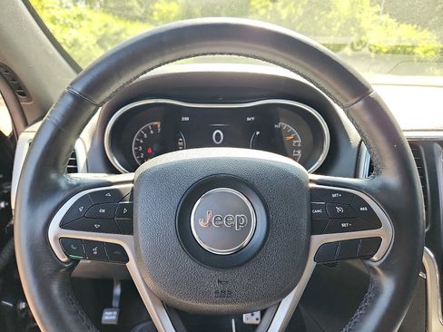 Used 2018 Jeep Grand Cherokee Limited w/ Trailer Tow Group IV AWD/4WD image 19