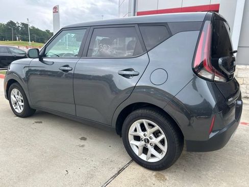 Used 2024 Kia Soul LX w/ Option Group 015 FWD image 7