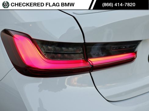Used 2025 BMW 330i Sedan w/ M Sport Package image 11