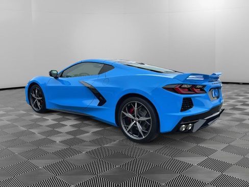 Used 2021 Chevrolet Corvette Stingray Premium Cpe w/ Z51 Performance Package image 3