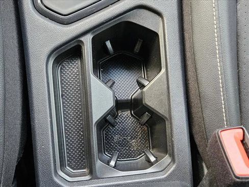 Used 2023 Volkswagen Tiguan SE R-Line image 12