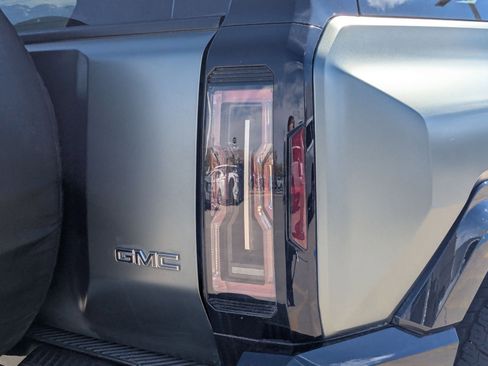 Used 2024 GMC Hummer EV 3X w/ LPO, Illumination Package image 13