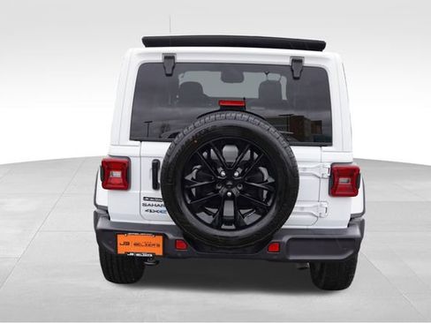 Certified 2025 Jeep Wrangler Unlimited Sahara w/ Safety Group image 10