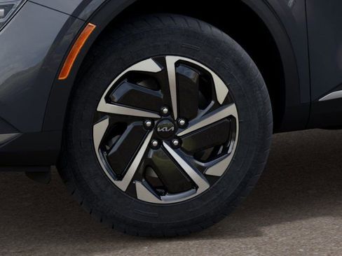 New 2025 Kia Sportage LX image 9