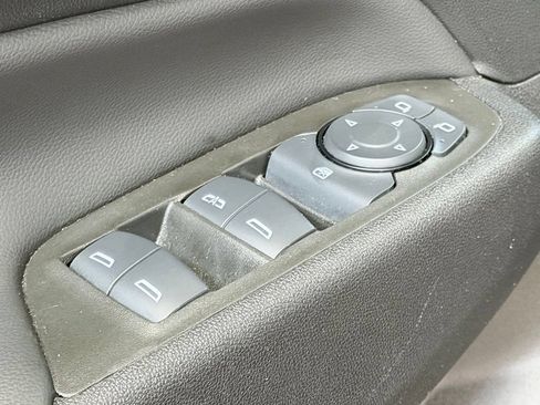 Used 2024 Chevrolet Equinox LT AWD/4WD image 11
