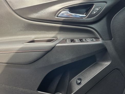 Used 2022 Chevrolet Equinox RS AWD/4WD image 18